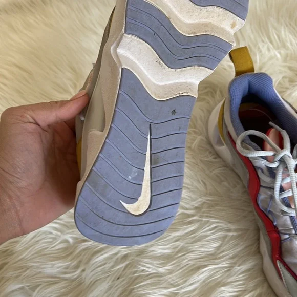 NIKE RYZ 365 CW5590 100 White/Washed Coral/Track Red - Picture 8 of 10